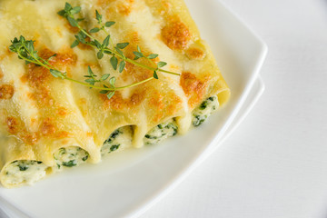 Cannelloni with ricotta and spinach