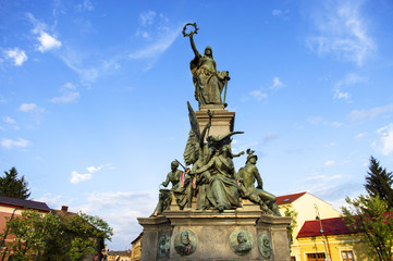Fototapeta na wymiar The Liberty Statue in the Reconciliation Park of Arad, Romania