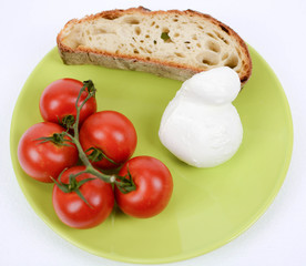 mediterranean diet tomato and mozzarella and bread