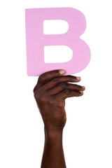 Hand halten Buchstabe B aus Alphabet