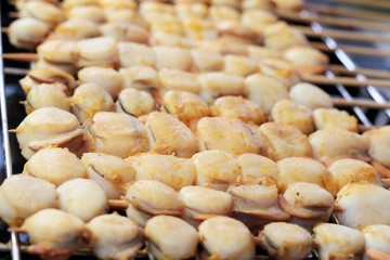 Grilled Scallops at the market