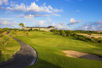 Obraz premium Beautiful View of Green Golf Field