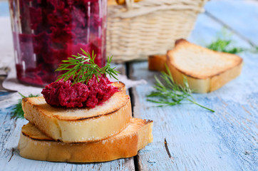 Sandwich with beetroot and dill