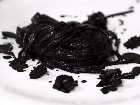 Spaghetti al nero di seppie