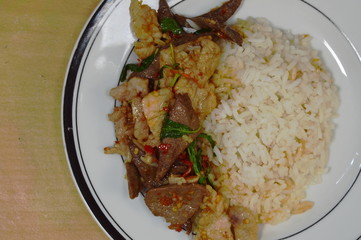 spicy stir-fried slice pork and pork liver with basil