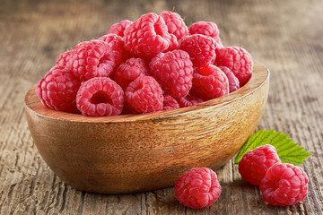 bowl of fresh raspberries