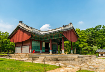 Fototapeta na wymiar Seonjeongneung Royal Tombs