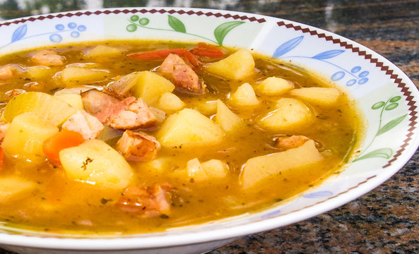 zupa ziemniaczana gulasz