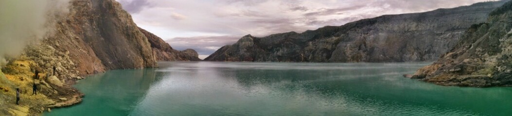 Fototapeta premium Ijen crater