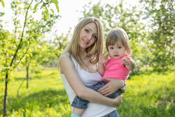 Fototapeta premium Mother and little daughter