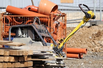 R&uuml;ttelplatte auf einer Baustelle