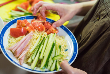 冷やし中華を作る