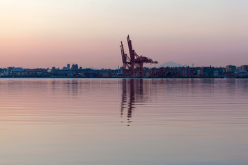 Fototapeta na wymiar Sunrise at Port of Vancouver BC