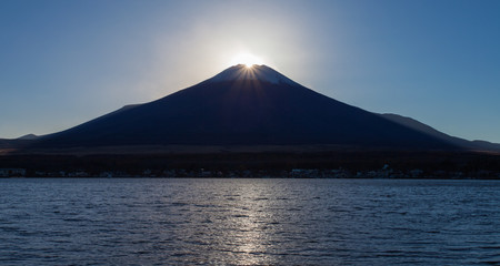Fototapeta na wymiar Fuji diamond at Lake Yamanakako , Sunset at Top of Mountain Fuji