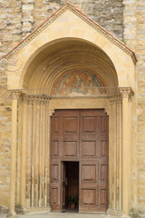 Fototapeta na wymiar Chiesa medievale