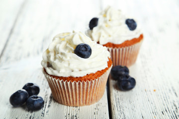 Muffins with white cream