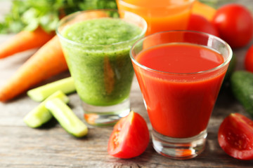 Fresh tomato, carrot and cucumber juice 