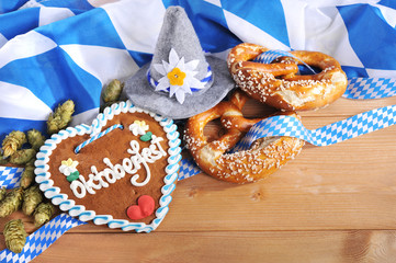 Bayerisches Lebkuchenherz mit Laugenbrezen
