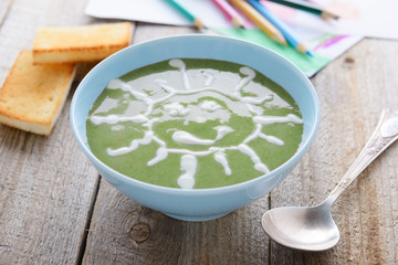Healthy food for children - spinach cream soup