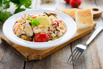 Rice with seafoods