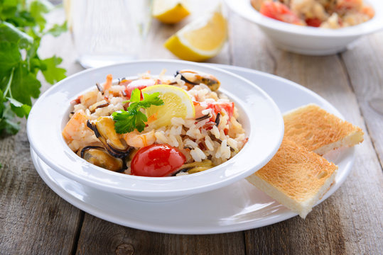 risotto with mussels and shrimps