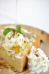 Honey toast
