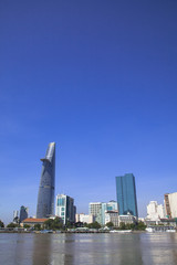 Fototapeta premium トゥーティエム地区よりビテクスコファイナンシャルセンター