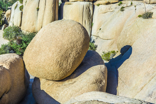 scenic rocks in Joshua Tree National Park