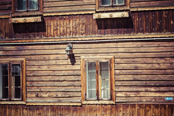 Obraz na płótnie Canvas Traditional polish wooden hut from Zakopane, Poland.