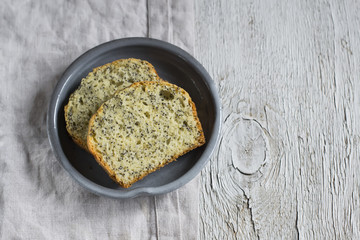 simple cake with poppy seeds 
