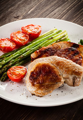 Grilled steaks and asparagus 