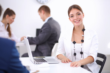 Obraz premium Business people sitting and discussing at business meeting