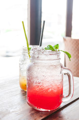 strawberry italian soda decorate mint