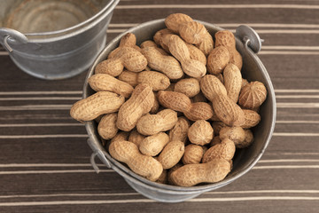 Salted roasted shelled peanuts