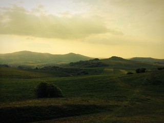 H&uuml;gellandschaft am Abend