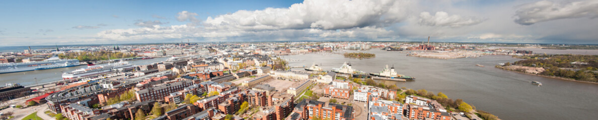 Fototapeta na wymiar Panorama of Helsinki cityscape