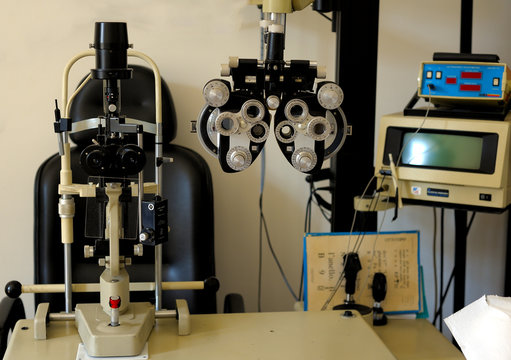 laboratory equipment laser eye specialist