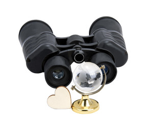 binocululars with the globe