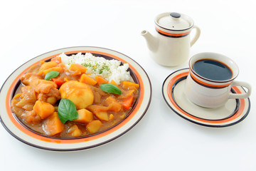 美味しそうなカレーライスと珈琲