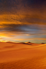 Fototapeta na wymiar sunset desert 