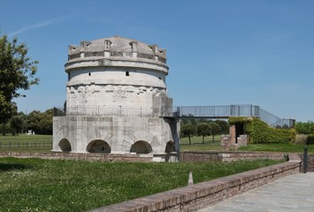 Mausoleo di Teodorico,corona, re