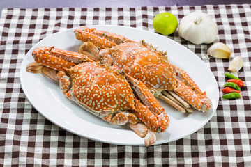 Streamed blue crabs ( sand crab )