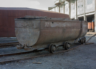 The empty trolley at the mine yard