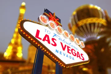 Foto auf Leinwand Schild „Willkommen im fabelhaften Las Vegas Nevada“. © somchaij