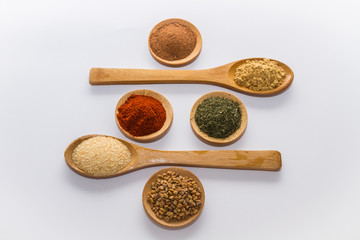 various spices to cook a variety of flavors
