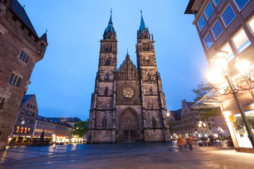 Fototapeta na wymiar St. Lawrence church night view, Nuremberg