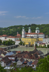 Blick vom Kloster Mariahilf  zum Stephansdom in Passau