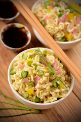 spaghetti orientali con verdure