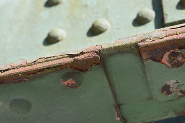 Rost an Metallbolzen