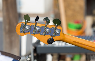 handle electric bass